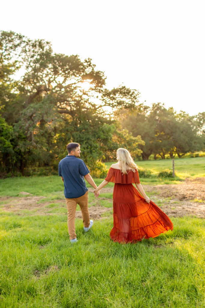 Romantic Engagement Session on family ranch | Indy Pop Photography | Texas Wedding Photographer | Shiner, Texas | romantic Texas engagement photos, engagement session outfit inspiration, ranch engagement photos, romantic ranch engagement photos, ranch engagement outfit ideas | via indypopphoto.com