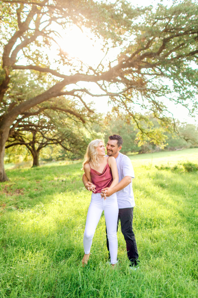 Romantic Engagement Session in Shiner, Texas | Indy Pop Photography | Texas Wedding Photographer | Shiner, Texas | family ranch engagement photos, engagement photo inspo, Texas engagement photos | via indypopphoto.com