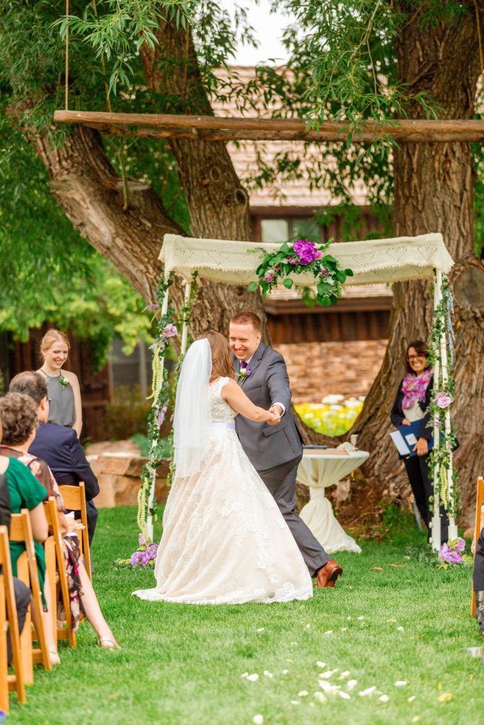 Spruce Mountain Ranch Wedding | Indy Pop Photography | Colorado Wedding Photographer | Colorado wedding inspiration, wedding ceremony, outdoor ceremony, bride and groom, intimate wedding, small wedding | via indypopphoto.com