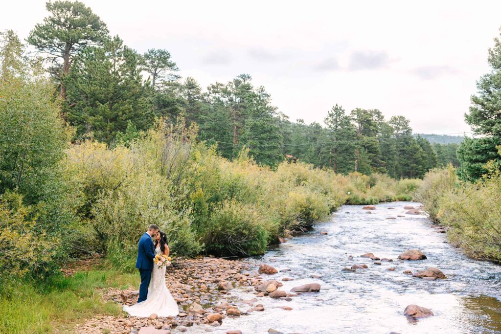 Colorado Elopement by the river in the mountains by Indy Pop photo